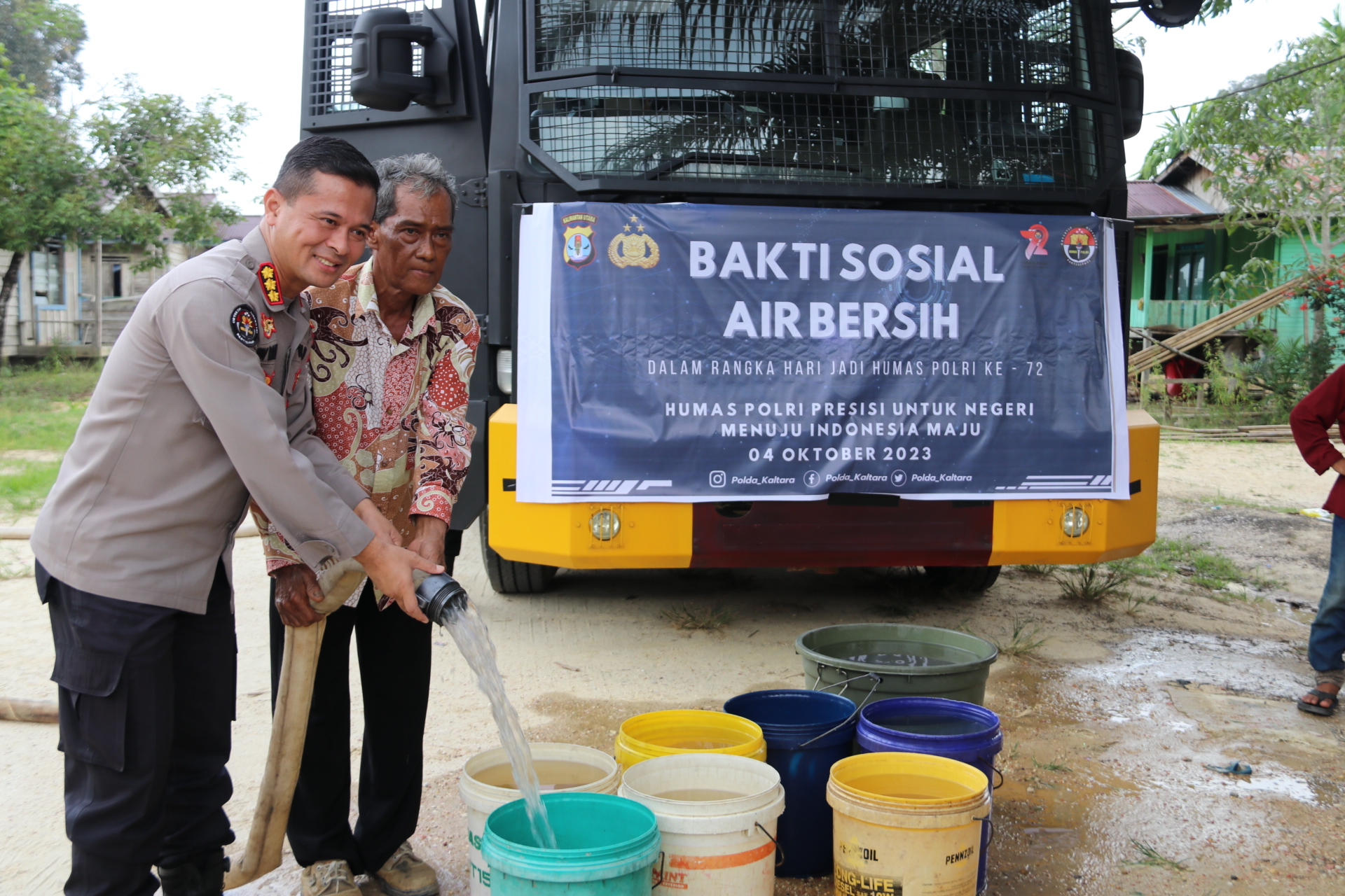 Bidhumas Polda Kaltara Melaksanaan Basos Air Bersih Dalam Rangka Hut