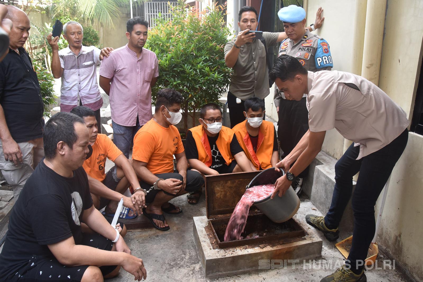 Polda Kalsel Musnahkan Narkoba Senilai Rp. 3,3 Miliar