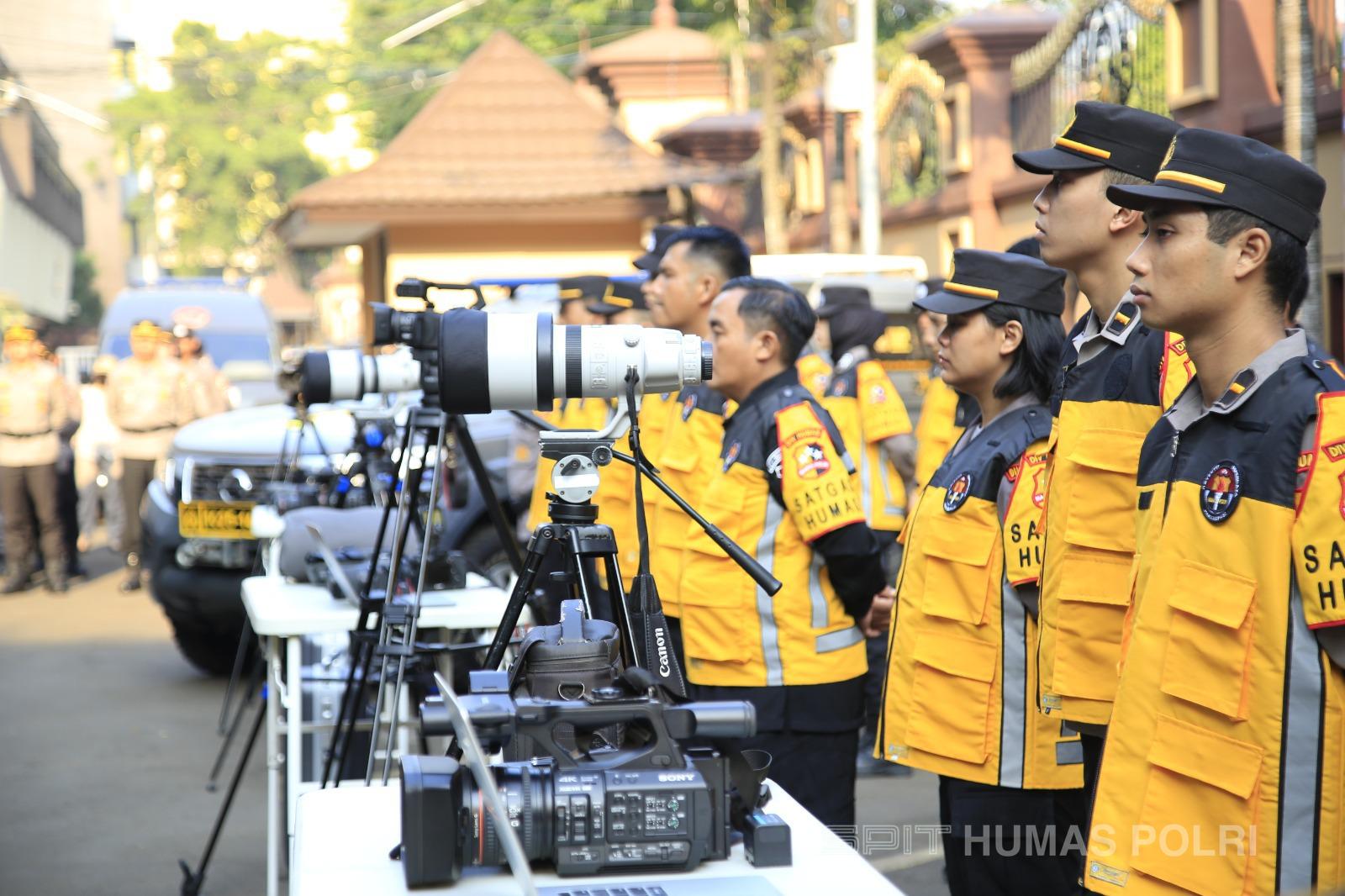 Humas Polri Gelar Pasukan Kesiapan Satgas Humas Dalam Pengamanan Pemilu