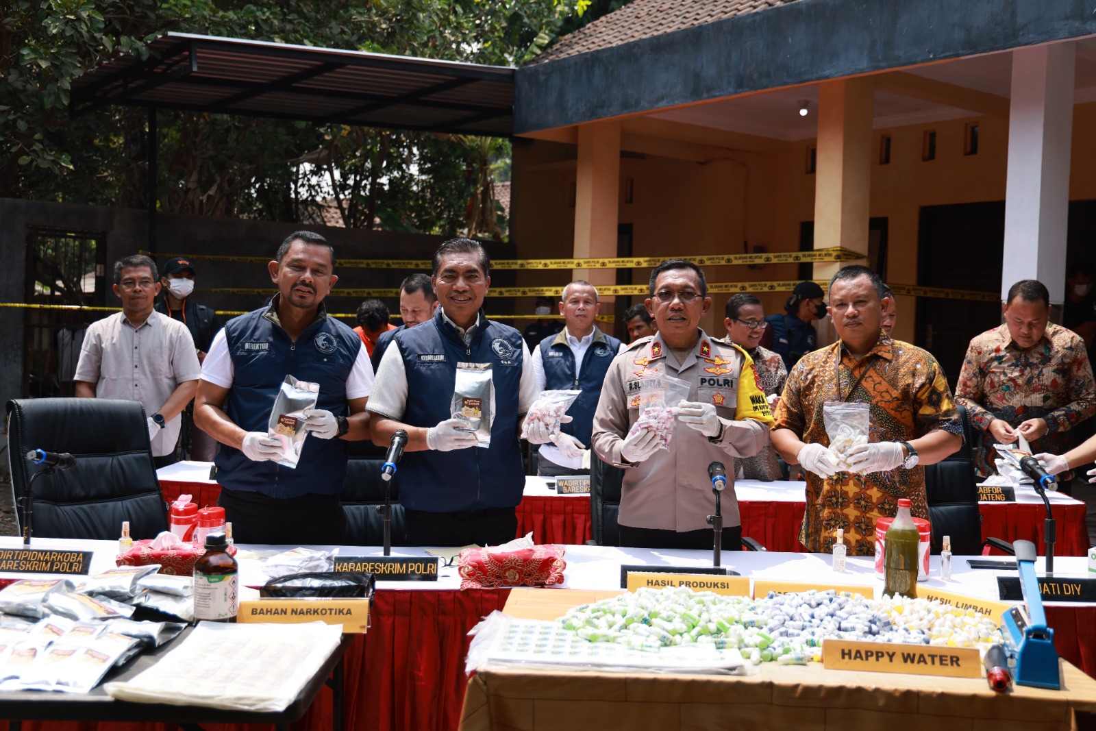 Polri Berhasil Ungkap Tindak Pidana Narkoba Dengan Modus "Happy Water ...